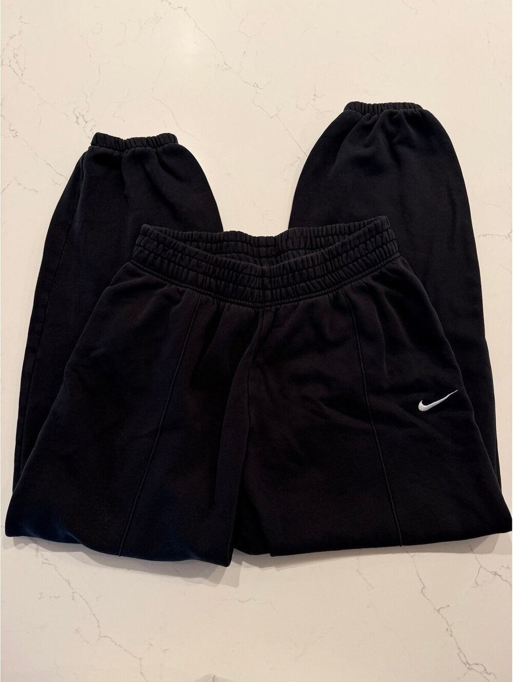 Nike Black Center Seam Cuffed Fleece Joggers Embroidered Swoosh Size M